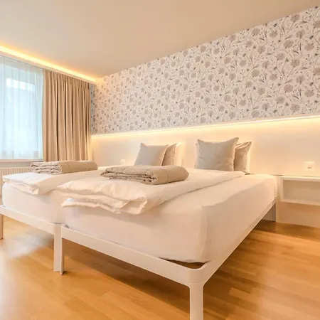 فندق Zur Sonne - - Restaurant - Boutique 3*