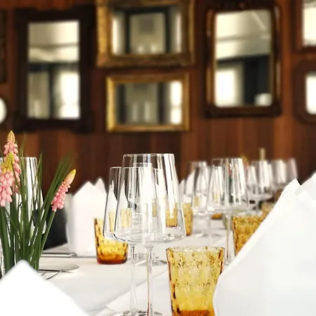 Hotel Zur Sonne - - Restaurant - Boutique