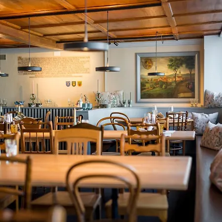 Zur Sonne - - Restaurant - Boutique