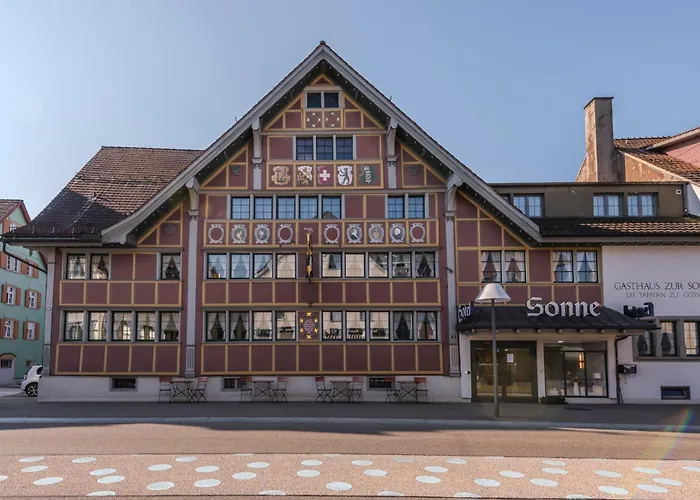 Zur Sonne - - Restaurant - Boutique 3*